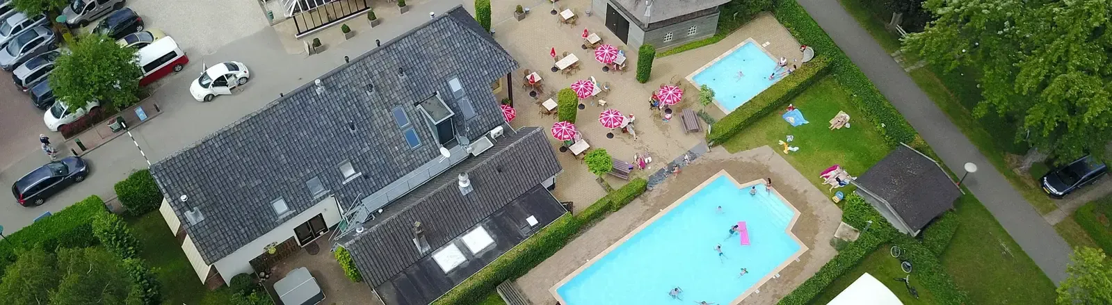 Swimming pool at Resort de Betuwe